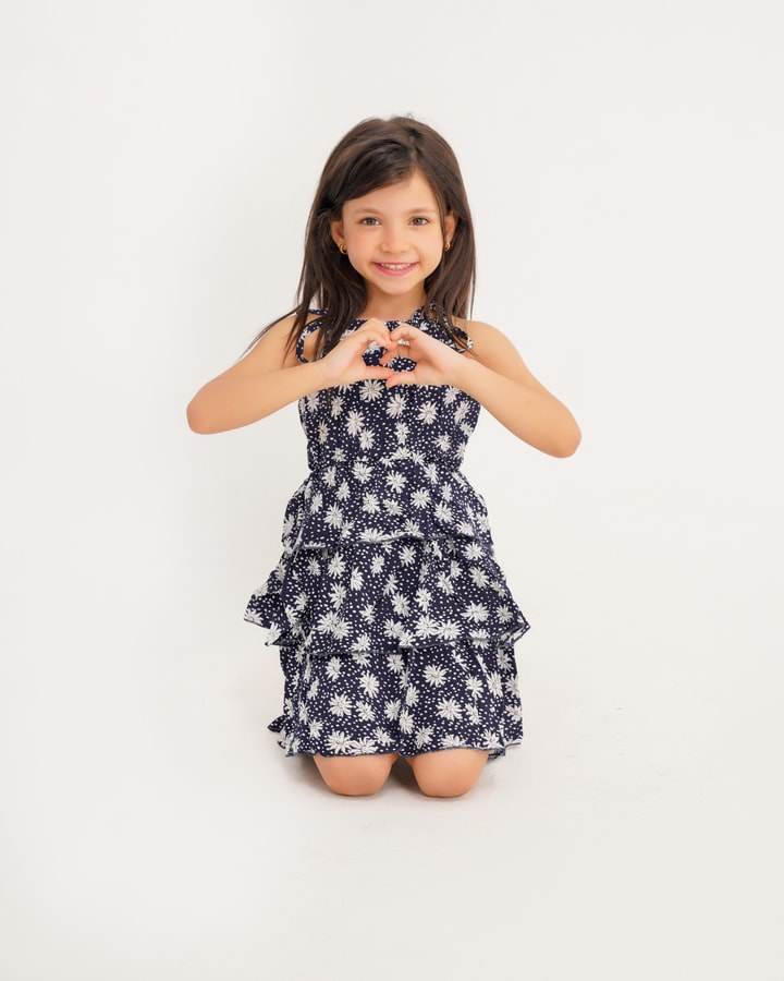 Girls'navy blue dress with white flowers